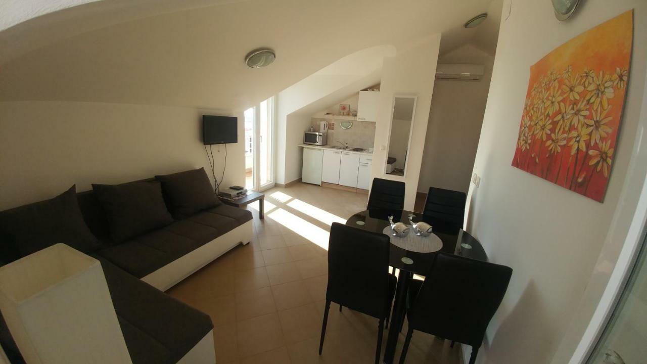 Apartment Star โนวาลยา ภายนอก รูปภาพ